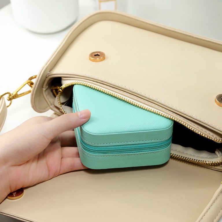 Compact Travel Leather Jewelry Organizer Box | Portable Zipper Jewelry Case for Rings, Earrings & Necklaces