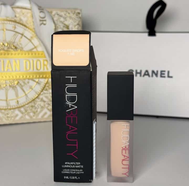 Huda Beauty FauxFilter Luminous Matte Foundation Shade 1 – Waterproof Full Coverage 24H Long Wear Liquid Foundation 40ml