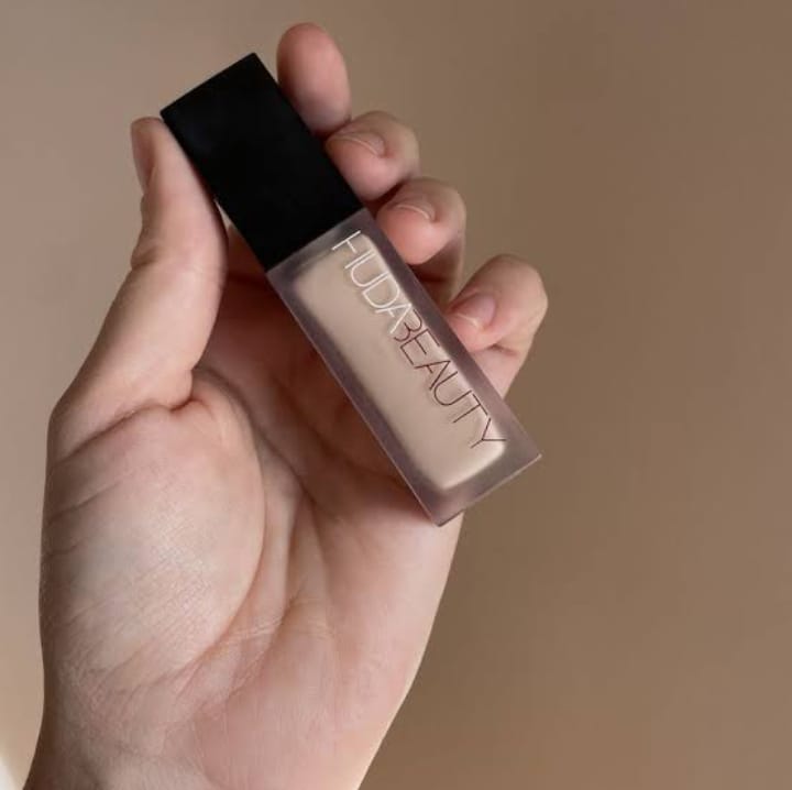 Huda Beauty FauxFilter Luminous Matte Foundation Shade 1 – Waterproof Full Coverage 24H Long Wear Liquid Foundation 40ml