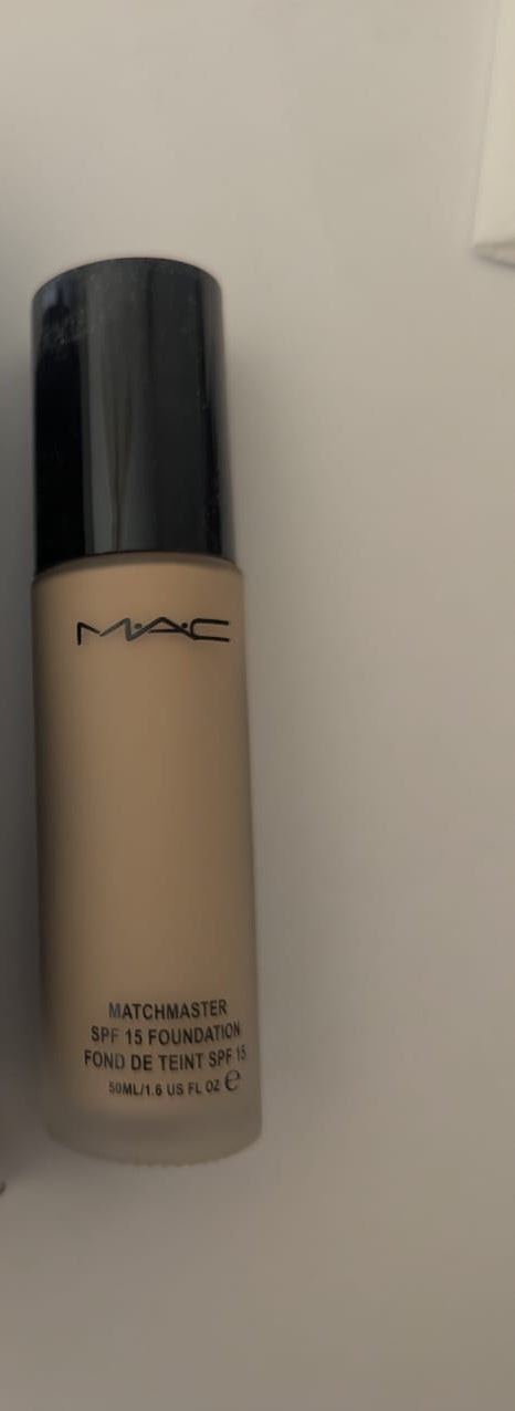 MAC Matchmaster SPF 15 Foundation NC15 60mL – Natural Matte Finish Medium Coverage Foundation | Oil-Free Long Wear Makeup