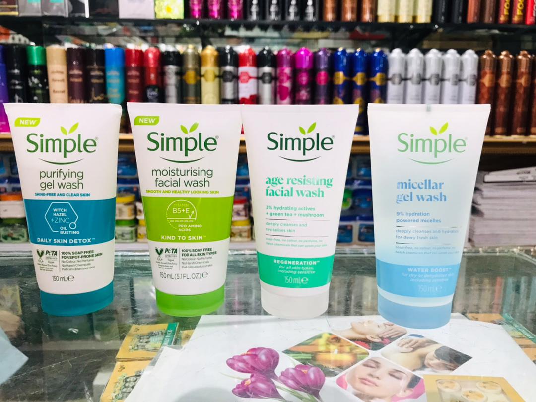 Simple Age Resistance Facial Wash – Hydrating Moisturising Face Cleanser for Soft Smooth Fresh Skin | Daily Face Wash for Men & Women