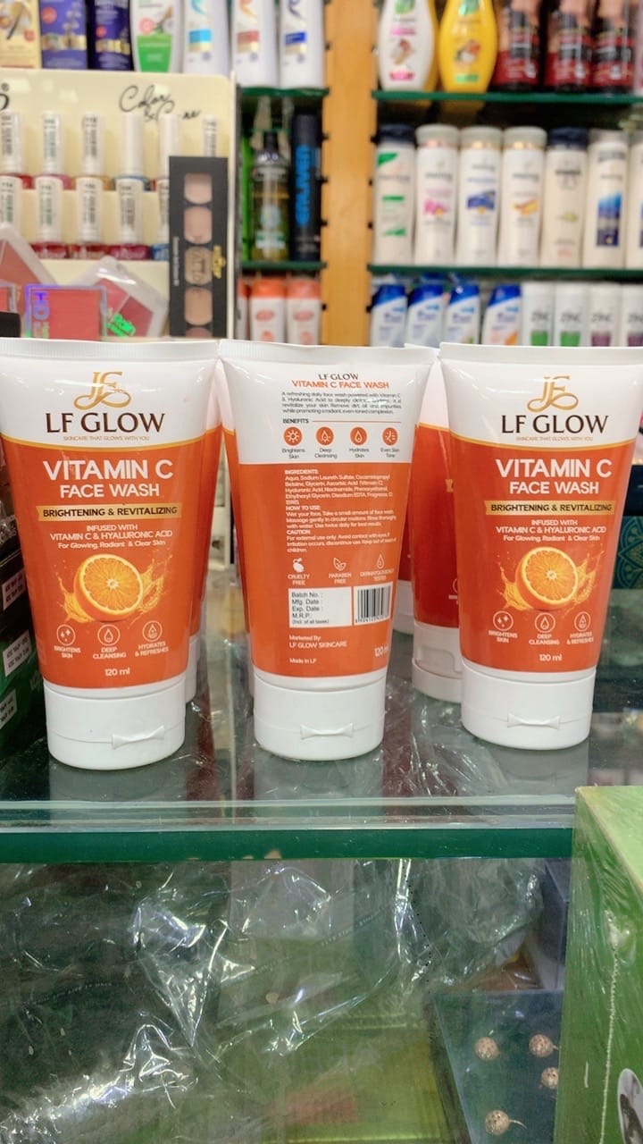 LF GLOW Vitamin C Face Wash 120ml – Brightening & Hydrating Face Cleanser with Hyaluronic Acid