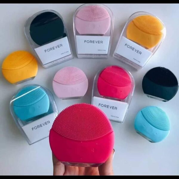 Electric Silicone Facial Cleansing Brush - Image 6